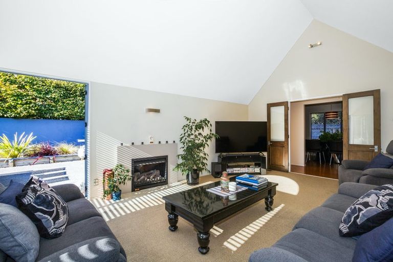 Photo of property in 1 Manuka Avenue, Woburn, Lower Hutt, 5010