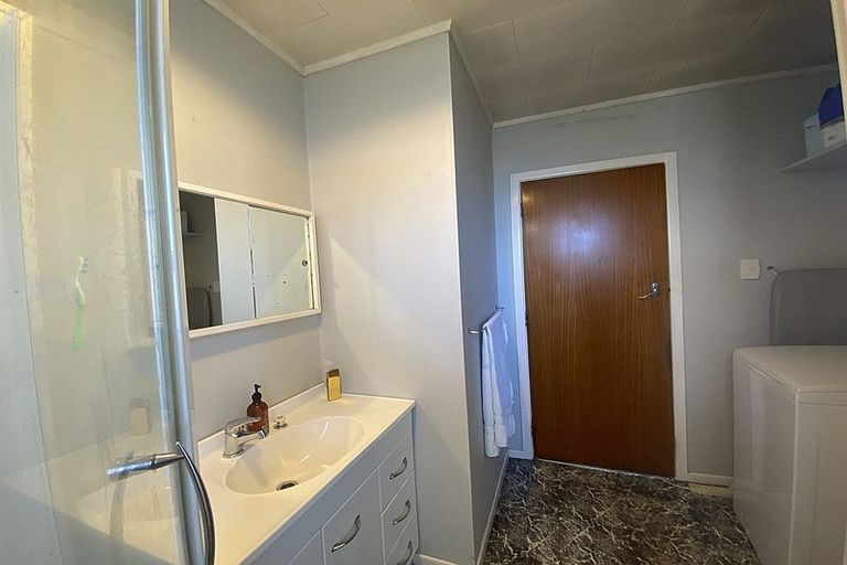 Photo of property in 27c Port View Crescent, Moturoa, New Plymouth, 4310