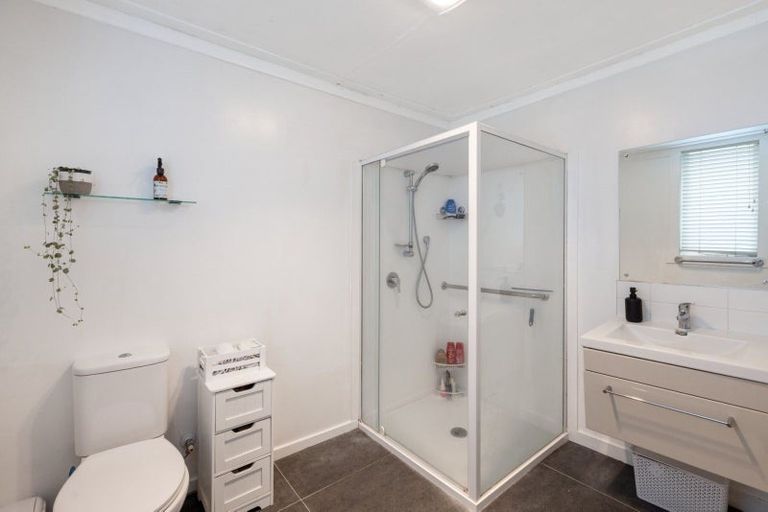 Photo of property in 415 Welcome Bay Road, Welcome Bay, Tauranga, 3175