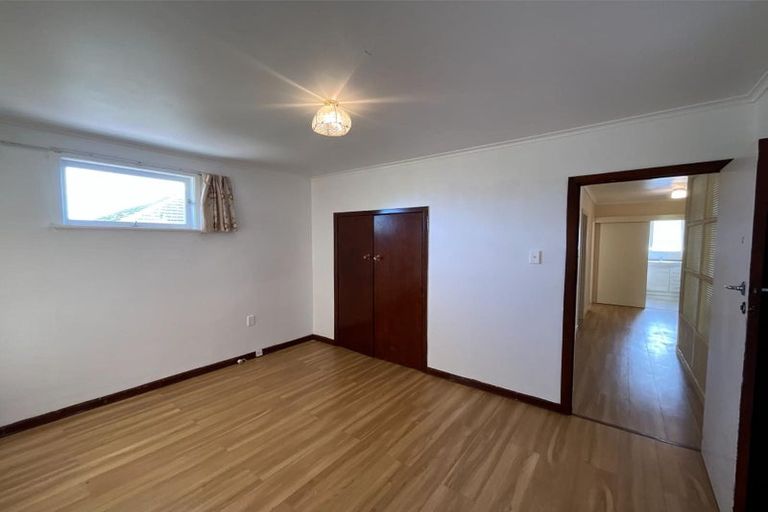 Photo of property in 1/204 Edmonton Road, Te Atatu South, Auckland, 0610