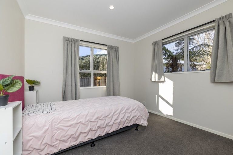 Photo of property in 43 Kaitawa Crescent, Paraparaumu, 5032