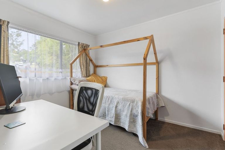 Photo of property in 1/37 Simon Ellice Drive, Bayview, Auckland, 0629