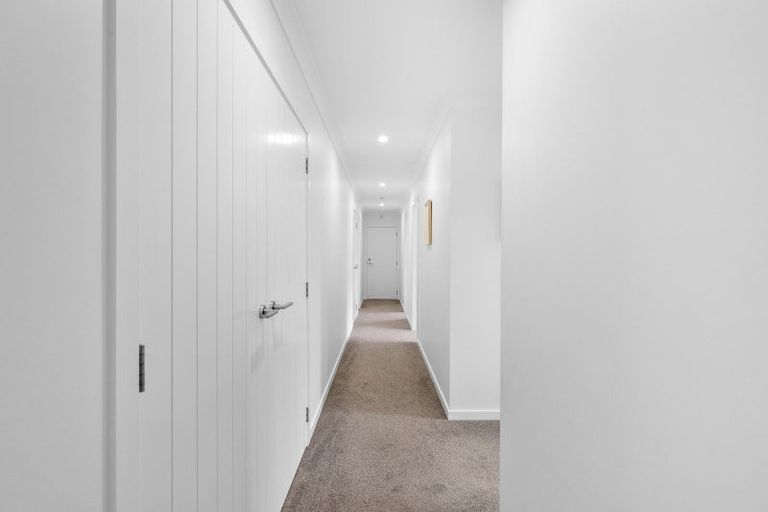 Photo of property in 31 Freedom Drive, Kelvin Grove, Palmerston North, 4414