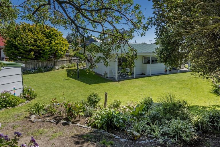 Photo of property in 30 Simcox Street, Otaki Beach, Otaki, 5512