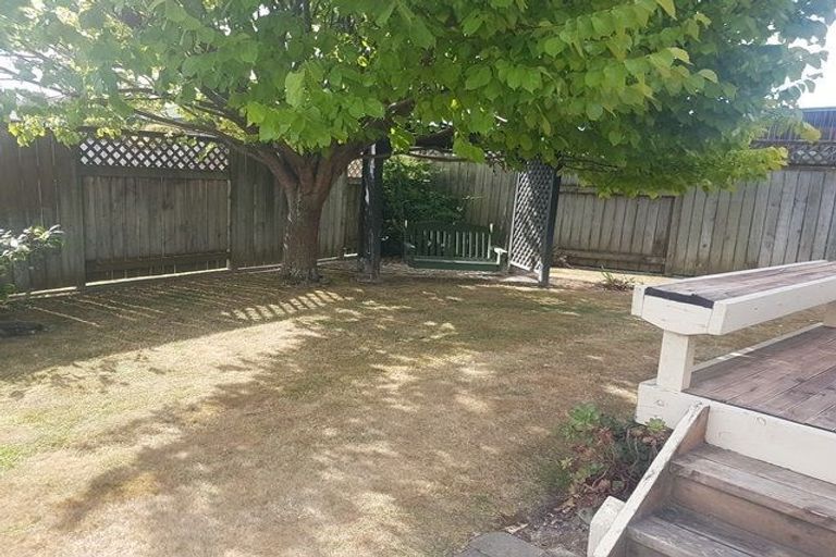 Photo of property in 7 Logan Way, Kelvin Grove, Palmerston North, 4414