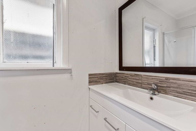 Photo of property in 8 Rollerson Street, Papakura, 2110