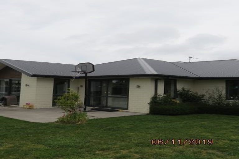 Photo of property in 33 Riverview Road, Rangiora, 7400