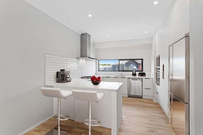 Photo of property in 47 Roundel Crescent, Whenuapai, Auckland, 0618