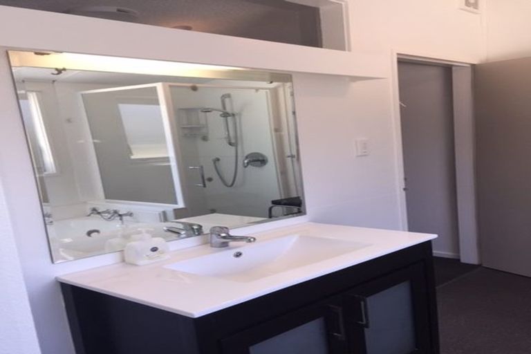 Photo of property in 4/7 Rangitane Street, Maupuia, Wellington, 6022