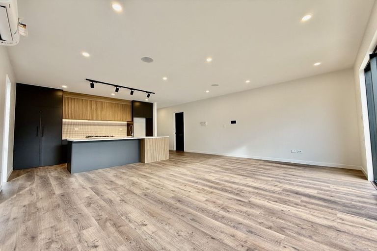 Photo of property in 77c Schoolside Road, Kumeu, 0810