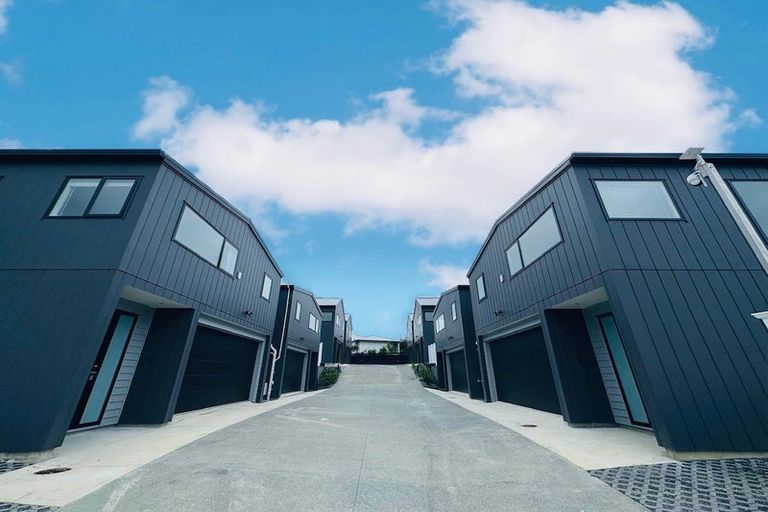 Photo of property in 8a Ringwood Street, Torbay, Auckland, 0630