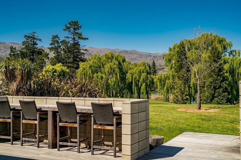 Photo of property in 8 Pisa Moorings Road, Mount Pisa, Cromwell, 9383