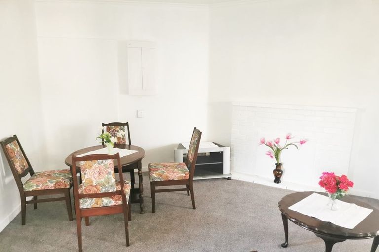 Photo of property in 39b Forrest Hill Road, Milford, Auckland, 0620