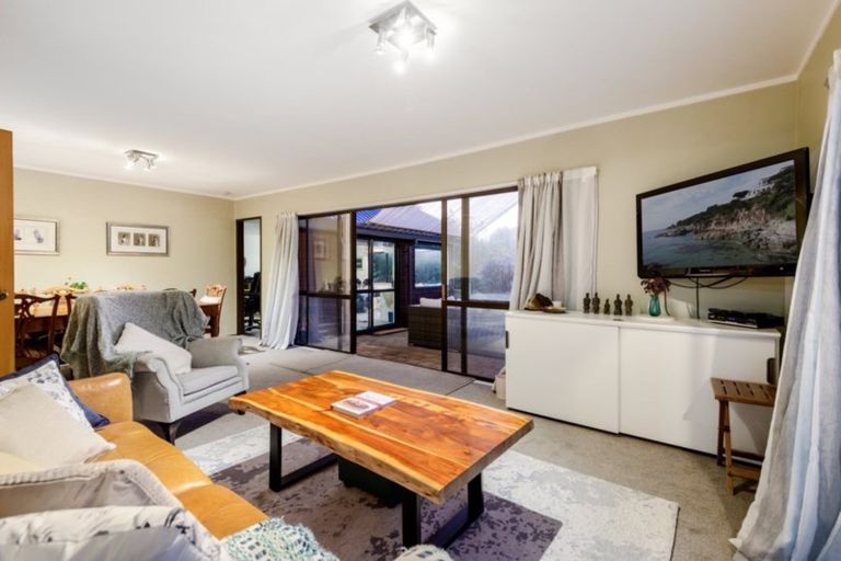 Photo of property in 25 Links View Drive, Omokoroa, 3114