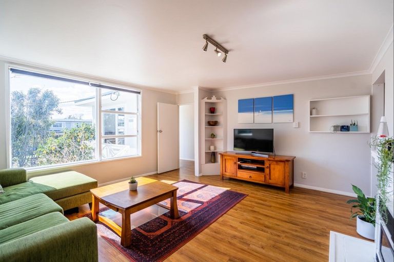 Photo of property in 17 Kaka Road, Raumati Beach, Paraparaumu, 5032