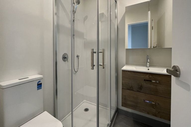 Photo of property in 4 Hoopers Road, Glen Eden, Auckland, 0602