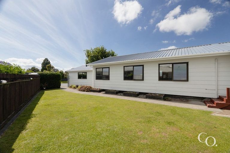 Photo of property in 26 Queen Road, Bellevue, Tauranga, 3110