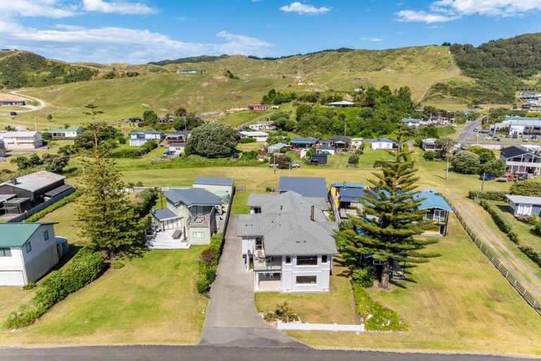 Photo of property in 22 Pohutukawa Drive, Mahia, Nuhaka, 4198