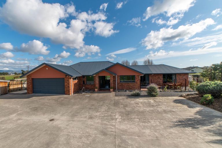 Photo of property in 339 Stoney Creek Road, Kelvin Grove, Palmerston North, 4470