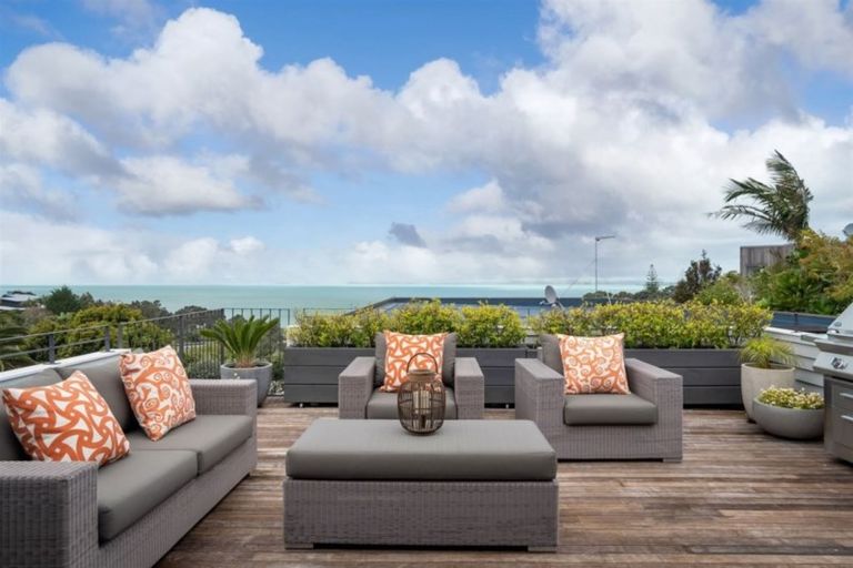 Photo of property in 1/57 Gulf View Road, Murrays Bay, Auckland, 0630