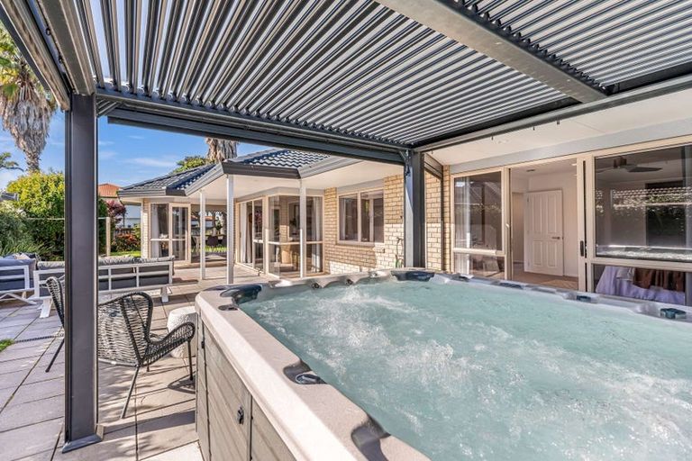 Photo of property in 126 Santa Monica Drive, Papamoa Beach, Papamoa, 3118