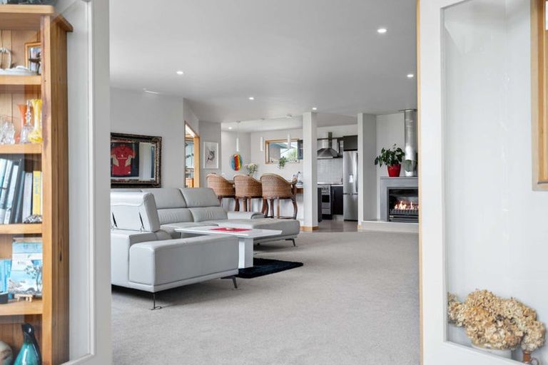 Photo of property in 570a Papamoa Beach Road, Papamoa Beach, Papamoa, 3118