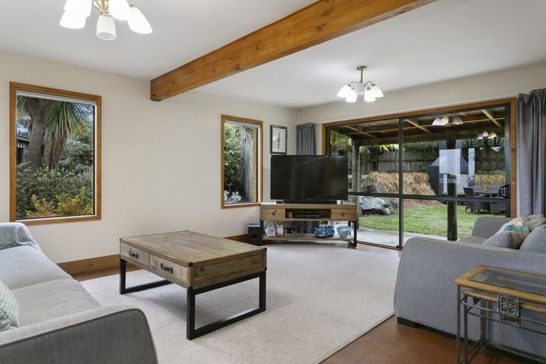 Photo of property in 6 Astelia Way, Waipahihi, Taupo, 3330
