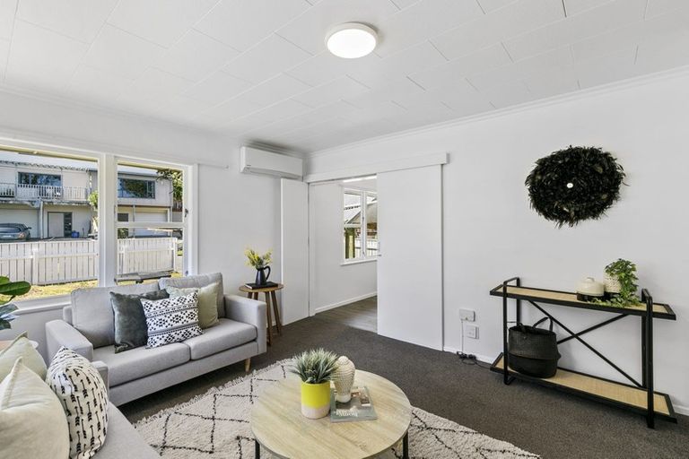 Photo of property in 14 Norton Park Avenue, Fairfield, Lower Hutt, 5011