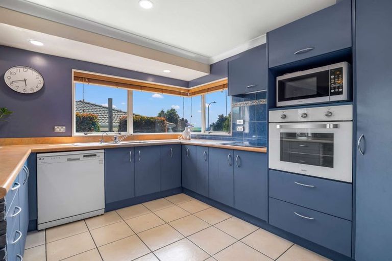 Photo of property in 22 Waitoa Street, Waiuku, 2123