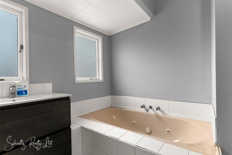 Photo of property in 5 Griffin Road, Maungaturoto, 0520