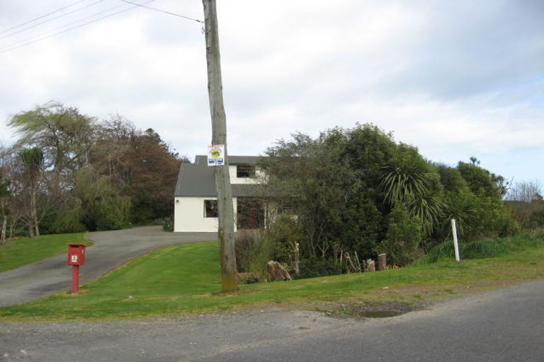 Photo of property in 149 Kawiu Road, Levin, 5510