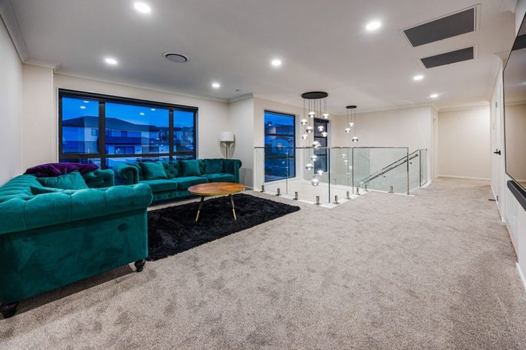 Photo of property in 74 Tir Conaill Avenue, Flat Bush, Auckland, 2019