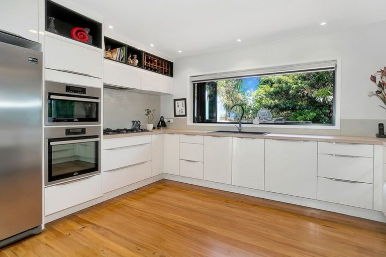Photo of property in 23 Humariri Street, Point Chevalier, Auckland, 1022