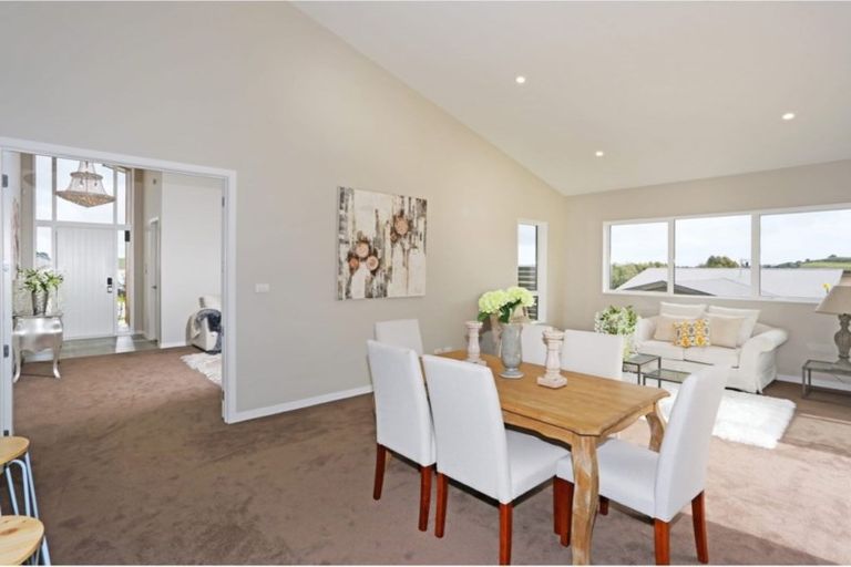 Photo of property in 16 Knoll Rise, Pukekohe, 2120