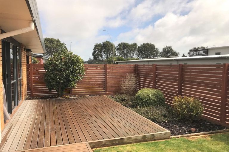 Photo of property in 4 Frank Wilson Terrace, Welbourn, New Plymouth, 4312