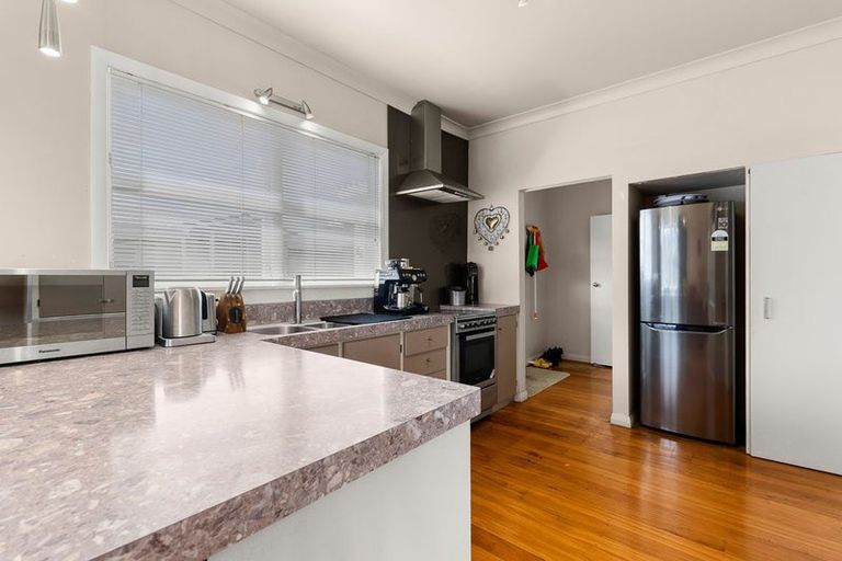 Photo of property in 66 Doone Street, Lynmouth, New Plymouth, 4310