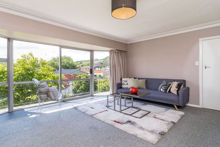 Photo of property in 10 Kinmont Crescent, Kinmont Park, Mosgiel, 9024