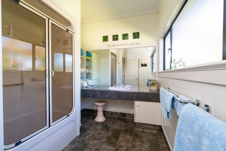 Photo of property in 63 Shepherd Road, Waipahihi, Taupo, 3330