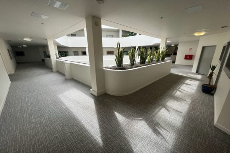 Photo of property in Stadium Garden Flats, 314/107 Thorndon Quay, Pipitea, Wellington, 6011