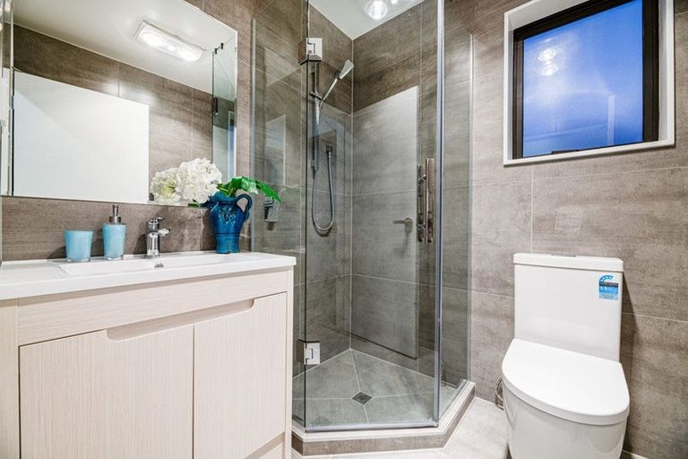 Photo of property in 6/50 Newington Road, Henderson, Auckland, 0612