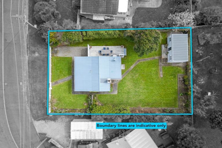 Photo of property in 37 Waimea Road, Waikanae Beach, Waikanae, 5036