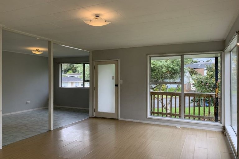 Photo of property in 30 Keegan Drive, Massey, Auckland, 0614