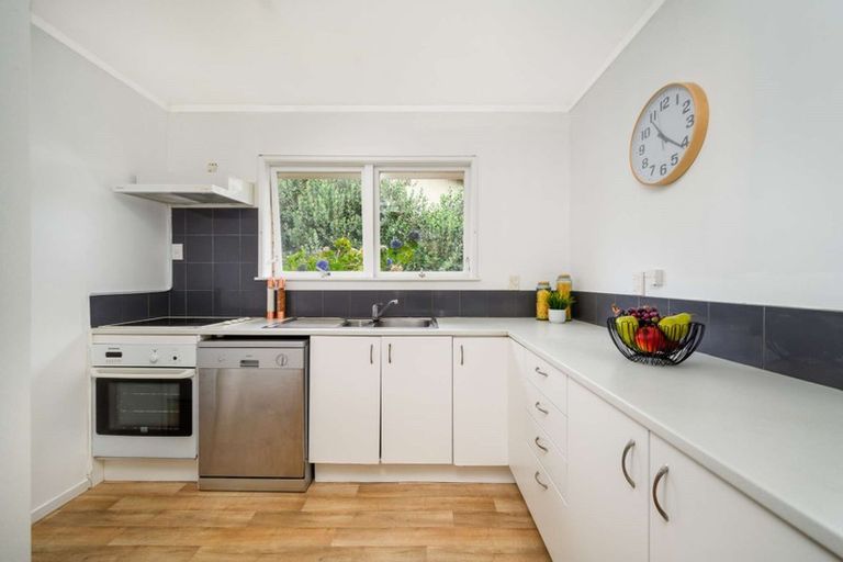 Photo of property in 2/63 Cardiff Road, Pakuranga, Auckland, 2010