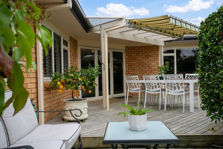 Photo of property in 6 Abergeldie Way, Cambridge, 3434