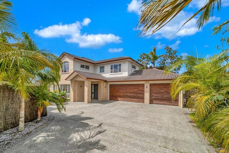 Photo of property in 23 Laurel Oak Drive, Schnapper Rock, Auckland, 0632