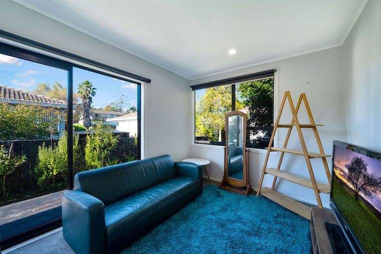 Photo of property in 174 Solar Road, Glen Eden, Auckland, 0602