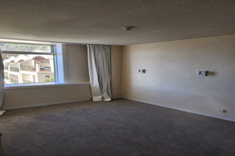 Photo of property in Jerningham Apartments, 20 Oriental Terrace, Oriental Bay, Wellington, 6011