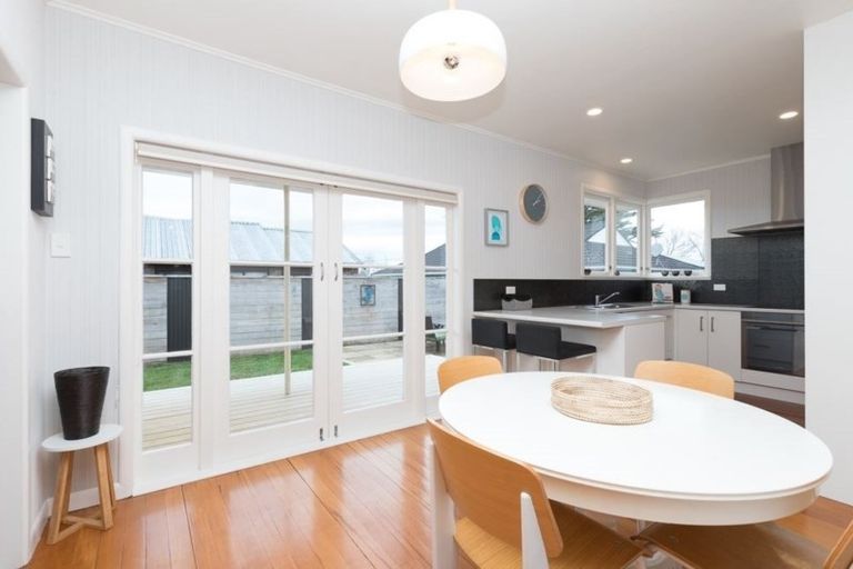 Photo of property in 4 Dover Road, St Andrews, Hamilton, 3200