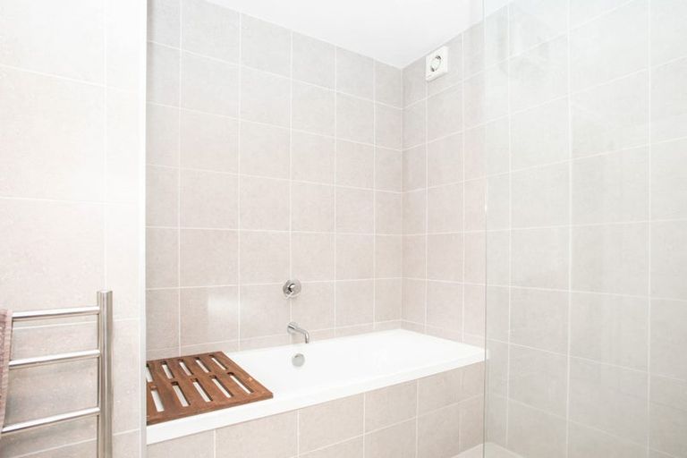 Photo of property in 25a Bayview Place, Cass Bay, Lyttelton, 8082