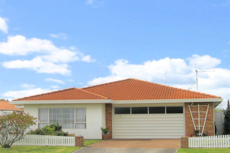 Photo of property in 21 Lotus Avenue, Mount Maunganui, 3116